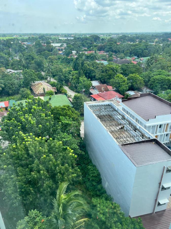 Lovely Studio Condominiums At Mesavirre Garden Residences Bacolod Bagian luar foto