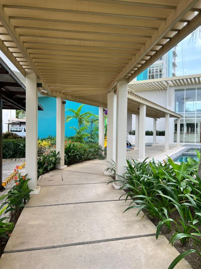 Lovely Studio Condominiums At Mesavirre Garden Residences Bacolod Bagian luar foto